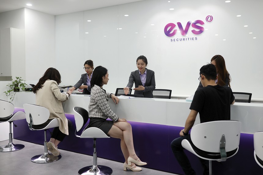 Chứng khoán EVS bị phạt do dùng nhân sự chưa đủ điều kiện làm nghiệp vụ