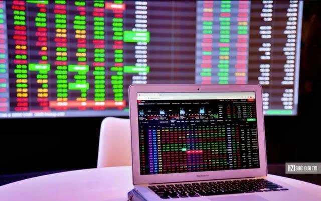 Loạt cổ phiếu nóng ngày 21/4: KBC, CII, DGW vào tầm ngắm