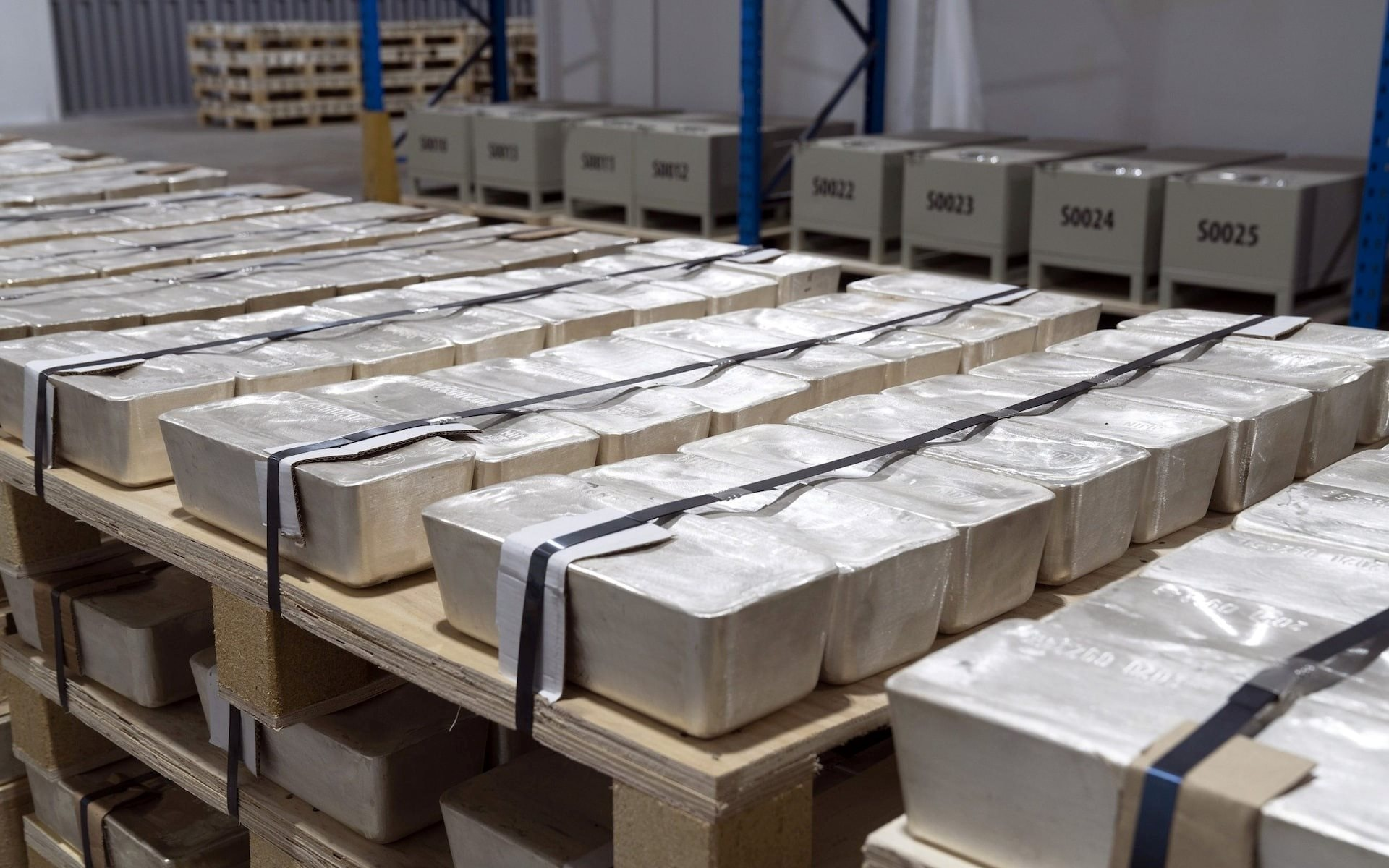 Trung Quốc nhập kỷ lục 836 tấn bạc trong tháng 3, cao gấp 3 lần trung bình 10 năm
