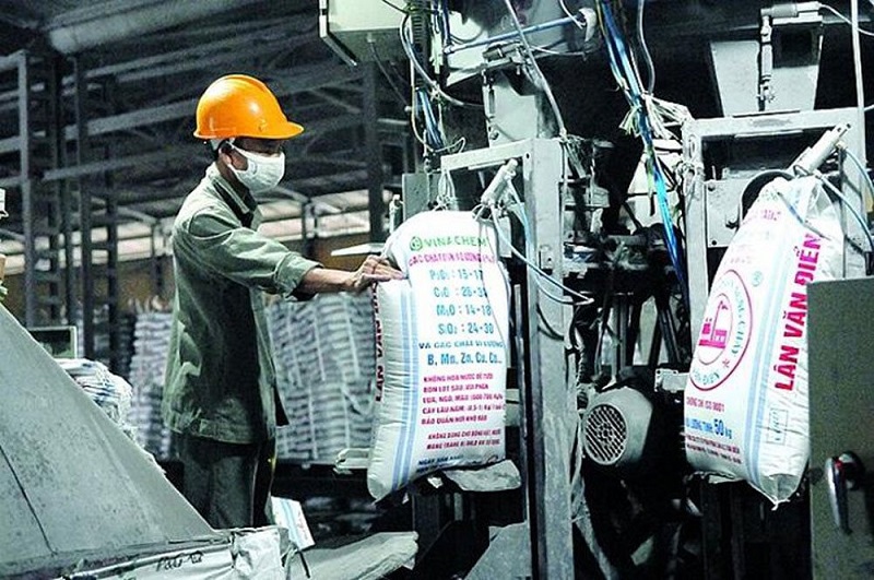 Chậm công bố BCTC, Phân lân Văn Điển bị nhắc nhở giữa lúc nguy cơ rời sàn cận kề