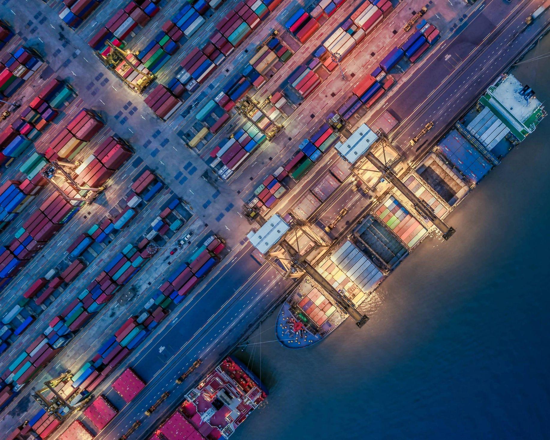 PMI toàn cầu tăng mạnh, nhưng cầu thực lại suy yếu