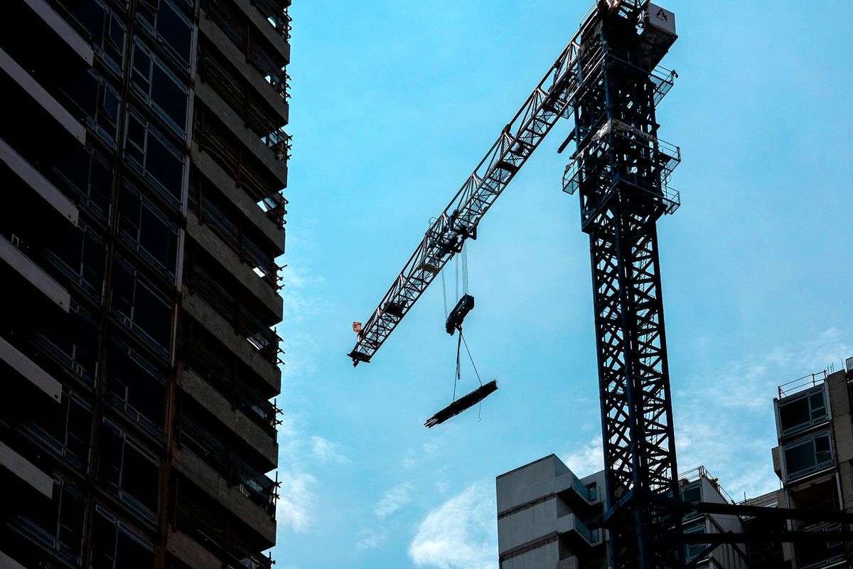 Lãi suất hạ nhiệt, dòng tiền thăm dò bất động sản giá trị thực