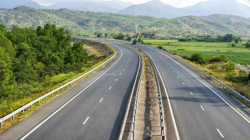 HHV nắm backlog 5.000 tỷ đồng, tăng tốc trên loạt dự án cao tốc