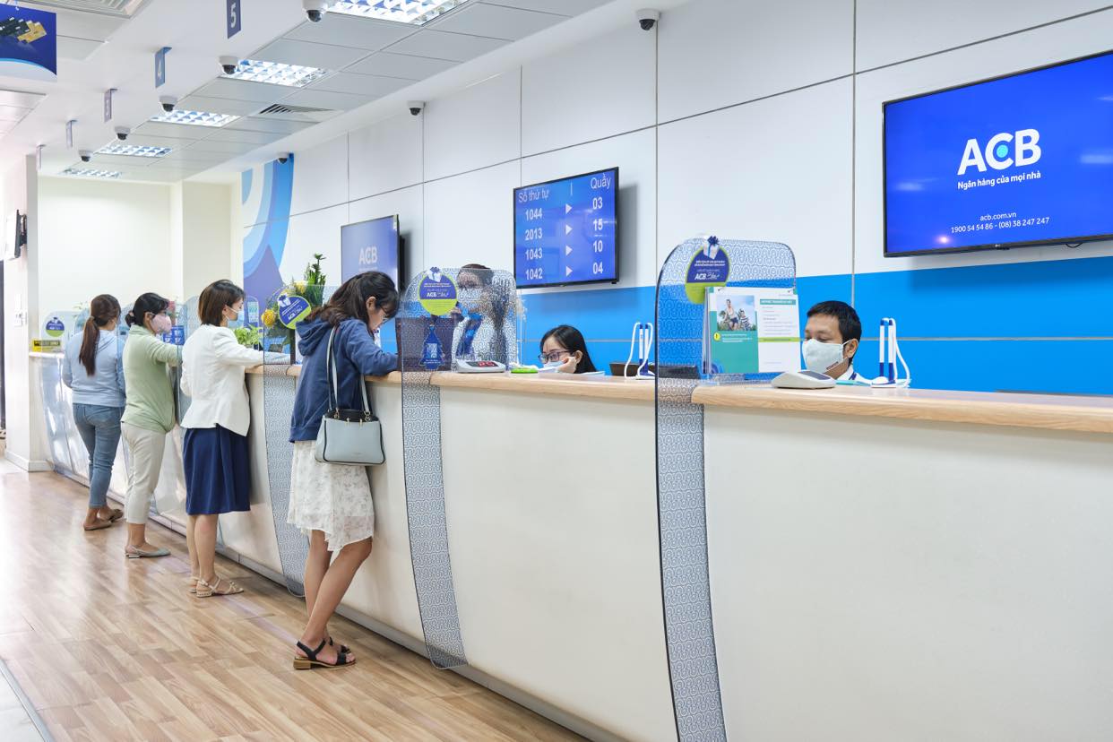 ACB lãi lớn đầu năm, thu nhập ngoài lãi bứt phá mạnh