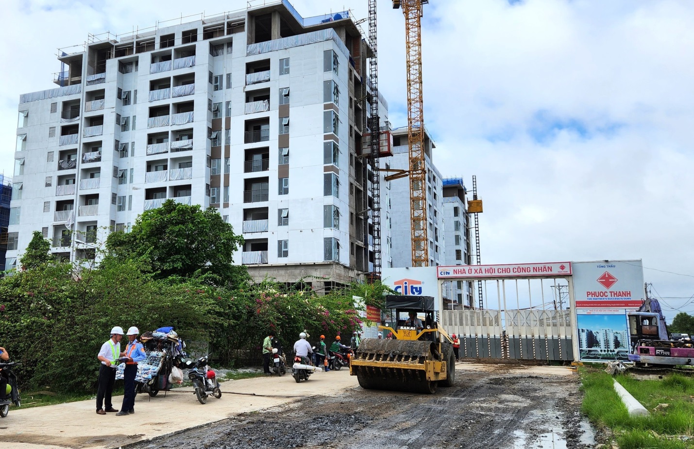 Giá nhà tăng “phi mã”, Viglacera tuyên bố làm nhà để người thu nhập trung bình mua được