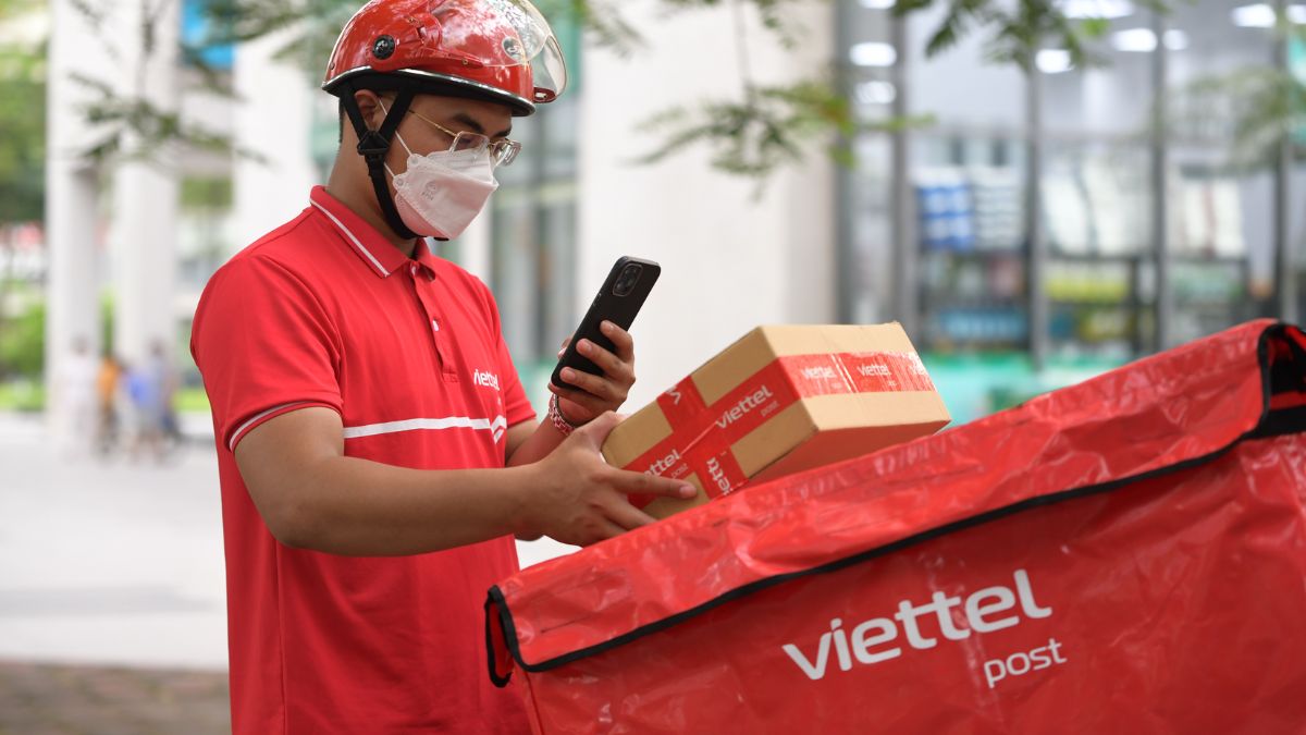 Viettel Post có làm chủ nhật không? Lịch làm việc cụ thể