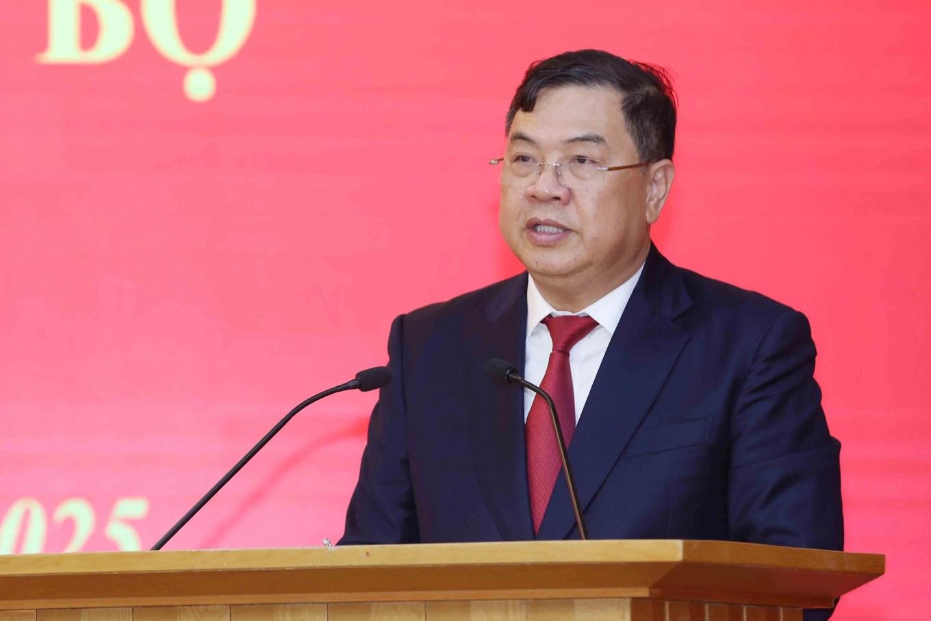 Chính phủ yêu cầu sửa Luật Đất đai trong năm nay để khơi thông vốn đầu tư và FDI