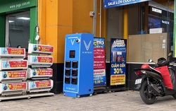 Tỷ phú Phạm Nhật Vượng mở rộng “đế chế” hạ tầng xe điện cùng Viettel