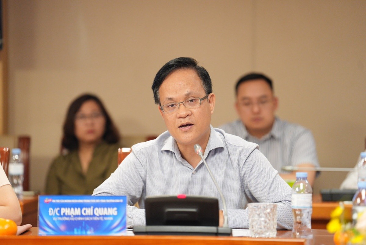 Ông Phạm Chí Quang, Vụ trưởng Vụ Chính sách tiền tệ trao đổi tại Toạ đàm.jpg