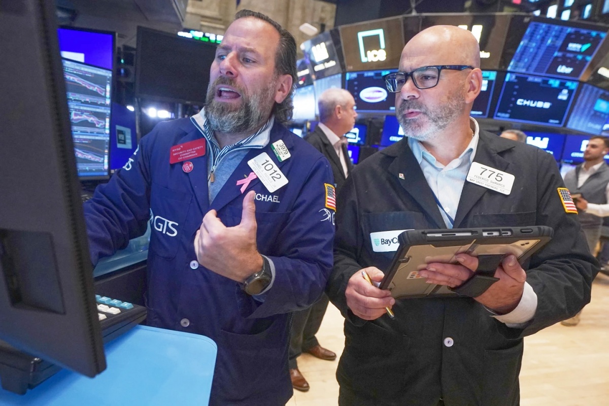 Phố Wall bùng nổ: S&P 500 lần đầu vượt 7.500 điểm, Dow Jones phá mốc lịch sử 50.000