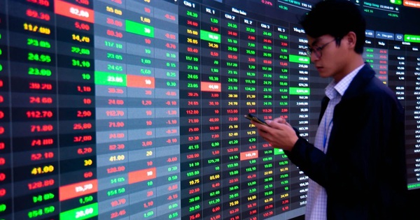 Cổ phiếu đáng chú ý ngày 11/05: VCB, VRE, KDH được dự báo còn nhiều dư địa tăng giá
