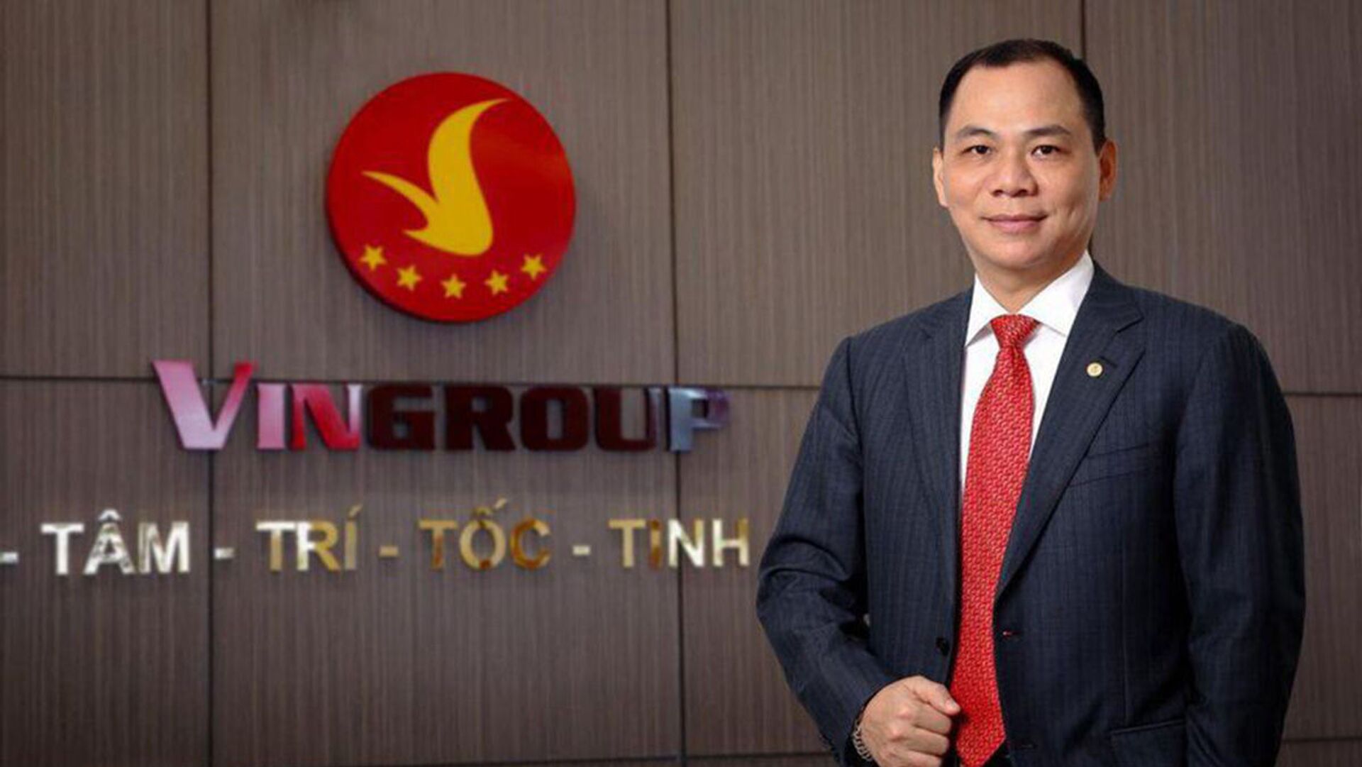 Cổ phiếu VIC bùng nổ, tỷ phú Phạm Nhật Vượng giàu thêm gần 1 tỷ USD chỉ sau 1 ngày