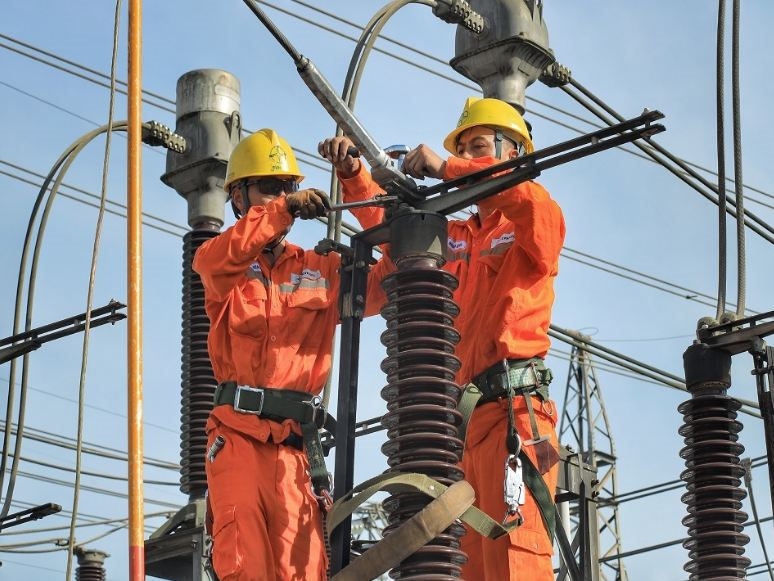 EVN chủ động ứng phó với chi phí sản xuất điện tăng cao - Báo và Phát thanh - Truyền hình Ninh Bình