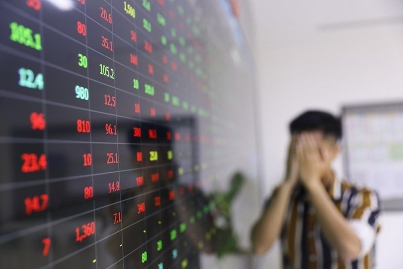 Chứng khoán vượt 1.920 điểm: Vì sao nhiều tài khoản vẫn đỏ lửa?
