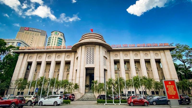 NHNN rà soát, đẩy mạnh phân cấp, cắt giảm thủ tục hành chính trong lĩnh vực ngân hàng