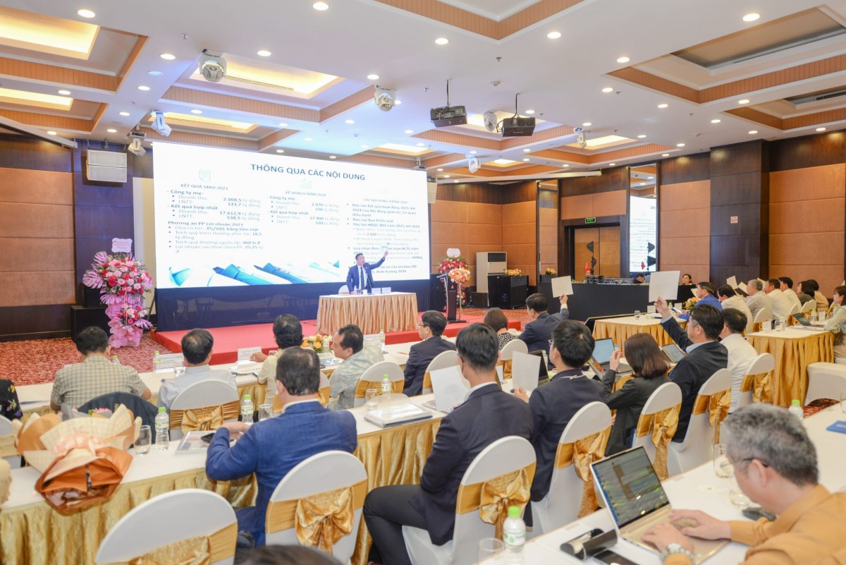 Vinatex muốn tăng doanh thu 10% giữa áp lực xuất khẩu dệt may