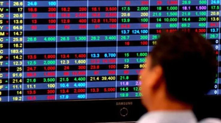 VN Index ‘tái sinh’ 53 điểm, trụ kéo bất ngờ FPT