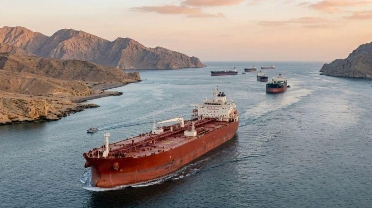 Mỹ “mở đường” cho tàu dầu 2 triệu thùng sang Việt Nam qua Hormuz