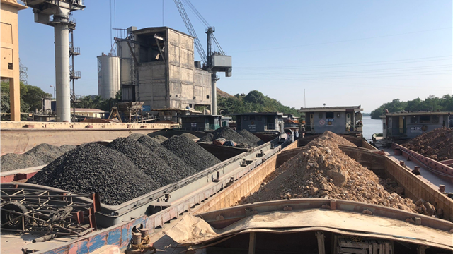 HCT chấp nhận rời sàn chơi công ty đại chúng, cổ phiếu tiếp tục bị cảnh báo