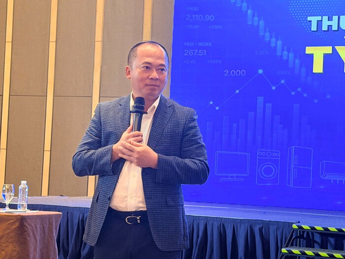 CEO Điện Máy Xanh nói thẳng chuyện chọn MWG hay DMX: “Không có đáp án tuyệt đối”