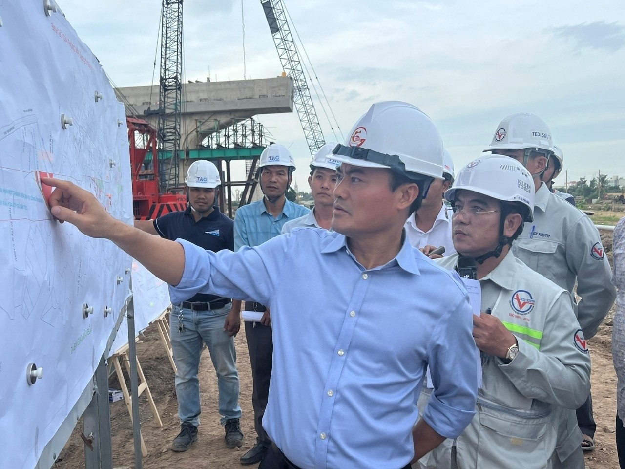 Lãnh đạo UBND TP. Hồ Chí Minh kiểm tra tiến độ các dự án.jpg