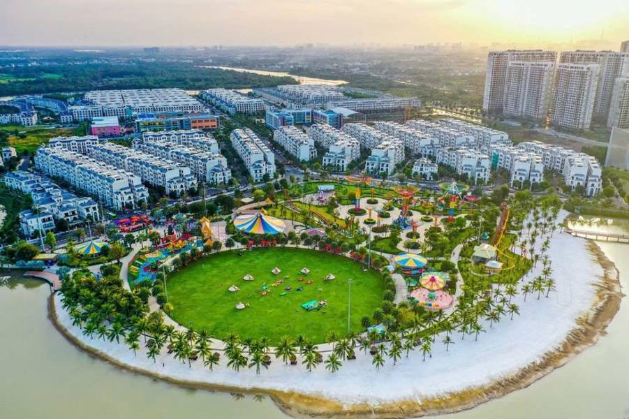 Trong l&uacute;c lợi nhuận tăng gấp 10 lần, Vinhomes tiếp tục t&aacute;i cơ cấu danh mục đầu tư - Ảnh 1