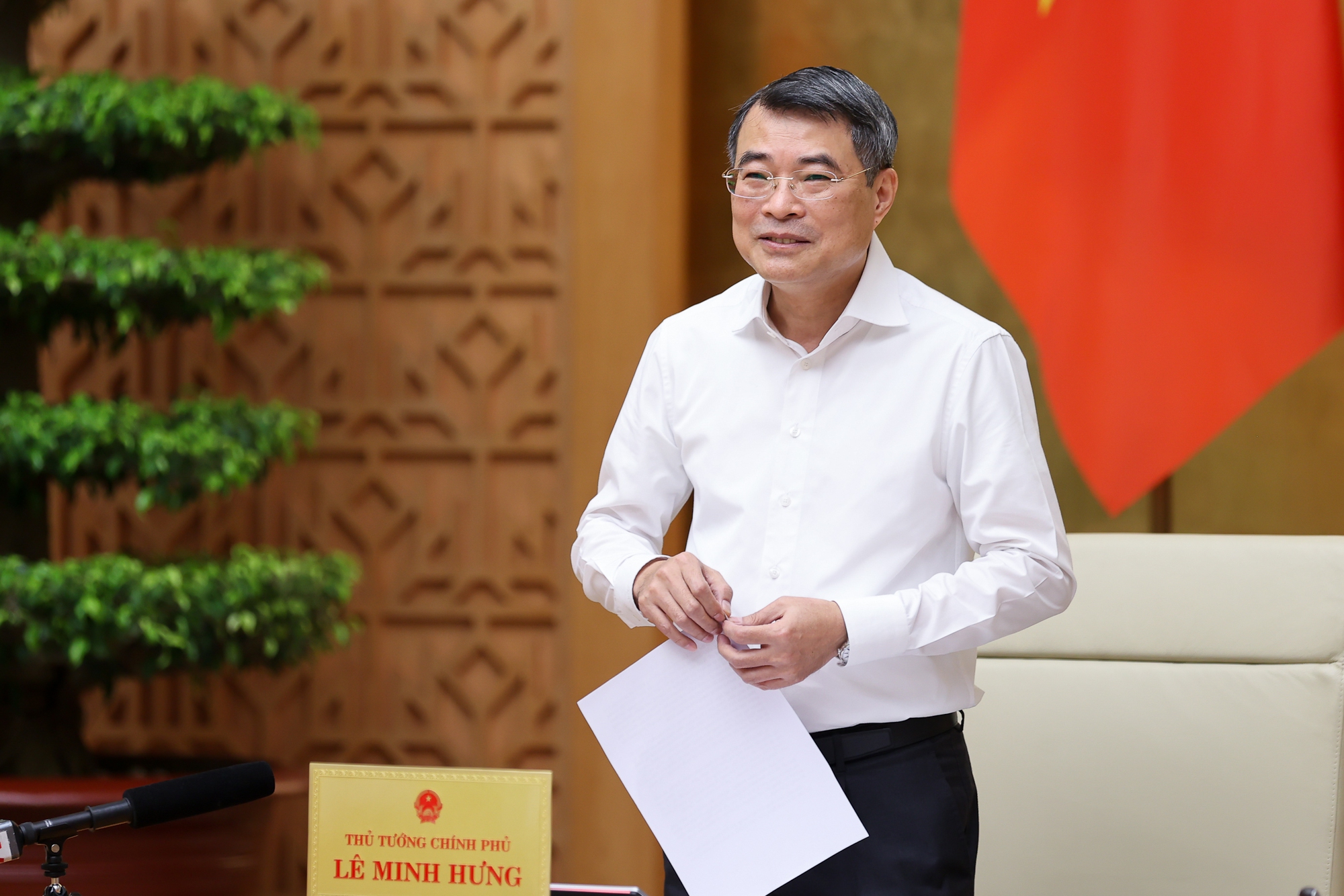 Thủ tướng yêu cầu khơi thông đồng thời tín dụng, chứng khoán và trái phiếu