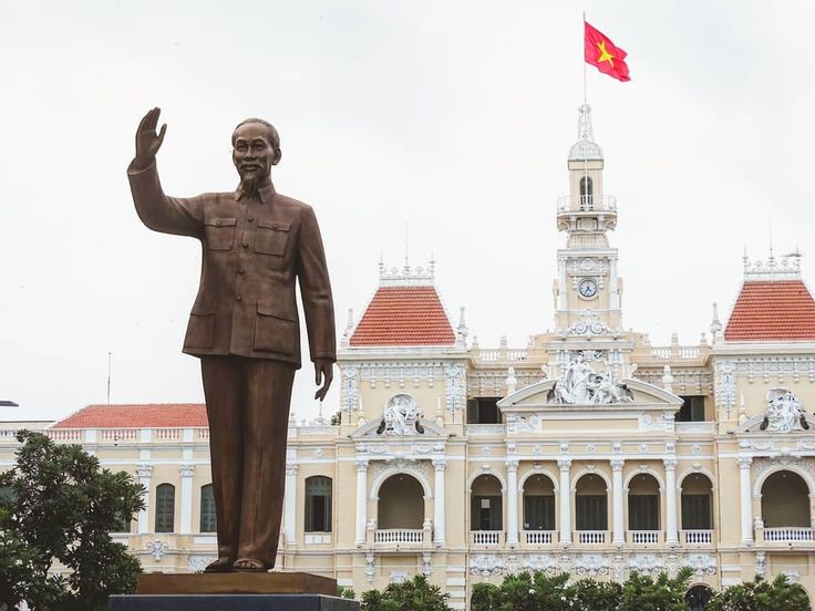 Giải ngân mới đạt 16,9%, TP HCM tuyên bố điều chuyển vốn khỏi các địa phương chậm tiến độ