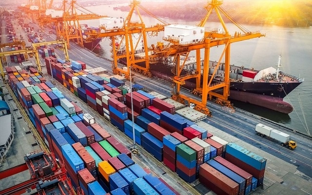 P/E chỉ khoảng 5 lần, lãi quý I cao kỷ lục, vì sao nhà đầu tư vẫn do dự với DXP?