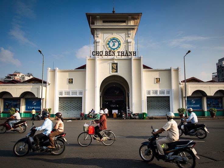Mới giải ngân 16,9% kế hoạch, TP HCM tăng áp lực với các dự án chậm tiến độ.jpg