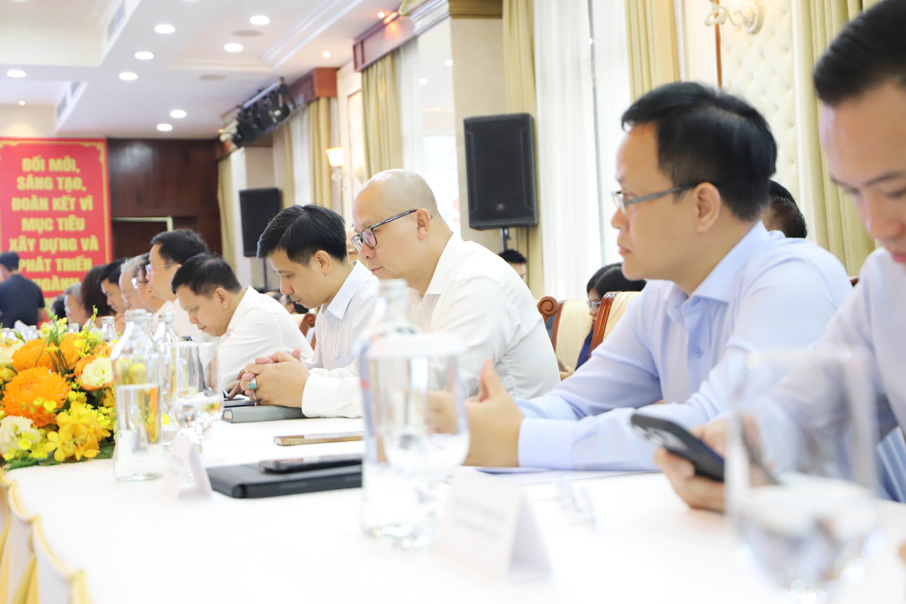 Tham dự Hội thảo có các đại diện vụ cục chức năng của NHNN Việt Nam
