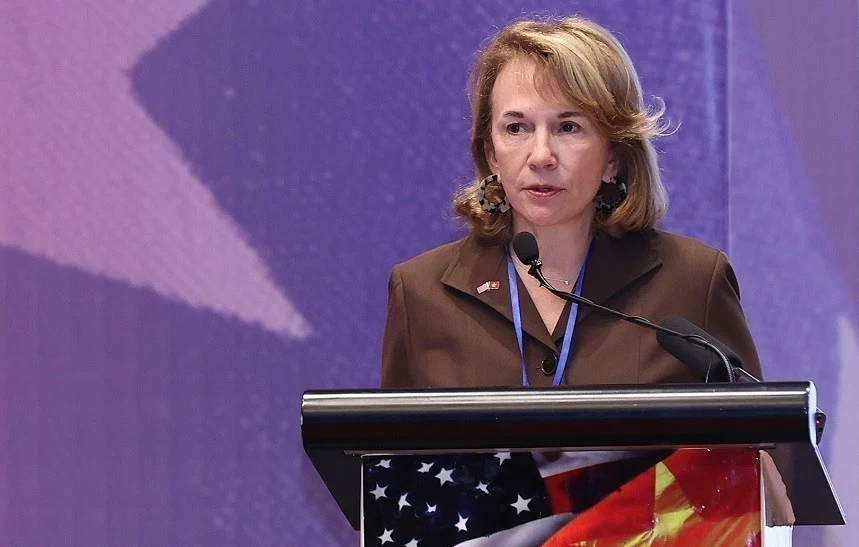 Bà Virginia B. Foote, Chủ tịch Hiệp hội Thương mại Mỹ tại Hà Nội (AmCham Hanoi). Nguồn TTXVN.png