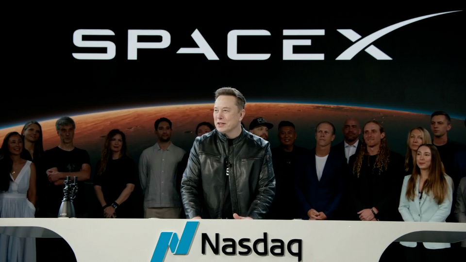 Elon Musk vừa bước vào lãnh địa chưa từng tồn tại trong lịch sử tài chính.png