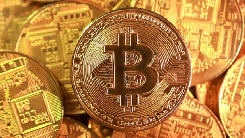 Bitcoin tách nhịp với cổ phiếu công nghệ, mốc 60.000 USD có trở lại?