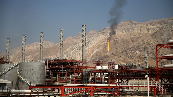 Iran khôi phục gần 90% công suất hóa dầu sau xung đột.jpg