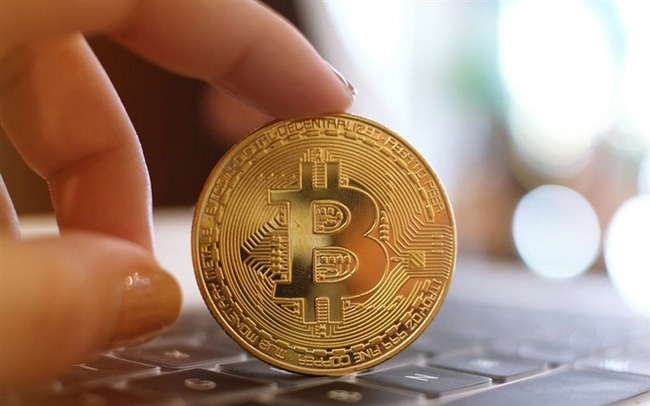 Tỷ lệ funding Bitcoin lên cao nhất hai tuần, mốc 70.000 USD còn bao xa?