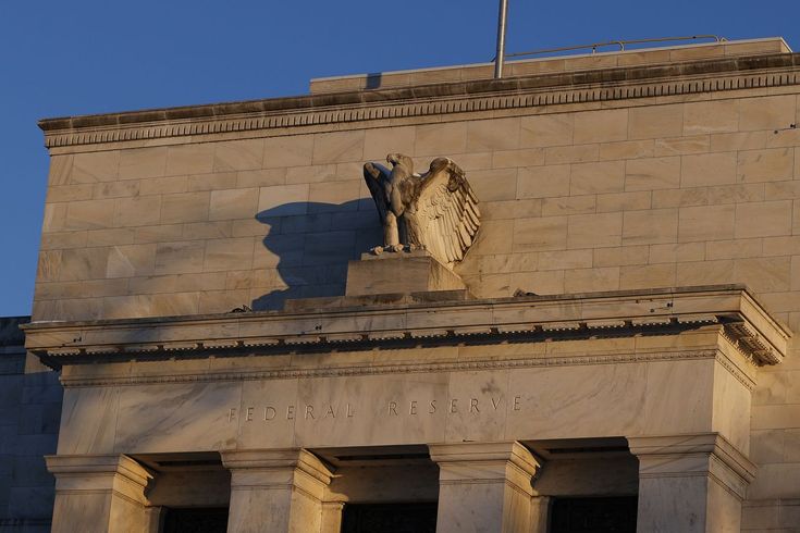 Deutsche Bank và BofA cùng đổi quan điểm, dự báo Fed tăng lãi suất.jpg