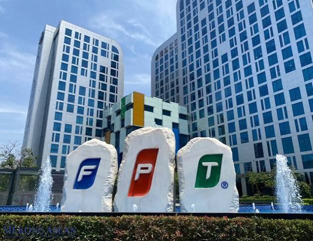 Từ nỗi lo AI đến vùng giá 70.000 đồng/cổ phiếu, FPT còn đáng để xuống tiền?