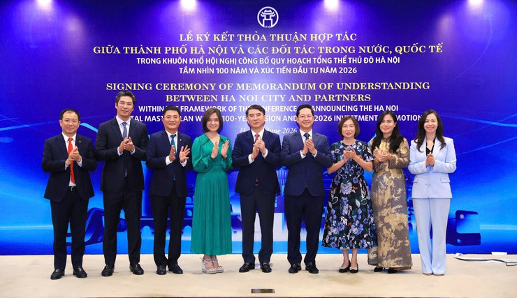 Phó Chủ tịch UBND TP. Hà Nội Nguyễn Xuân Lưu dự Lễ ký kết Biên bản ghi nhớ hợp tác giữa Sở Tài chính với các ngân hàng (Nguồn UBND TP Hà Nội).png