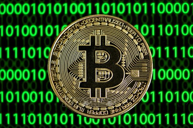 Bitcoin rung lắc mạnh sau động thái bán 216 triệu USD của Strategy