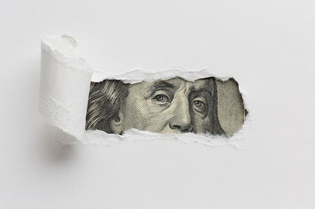 USD tiếp tục suy yếu dù Fed cứng rắn hơn và giá dầu tăng, điều gì đang diễn ra?