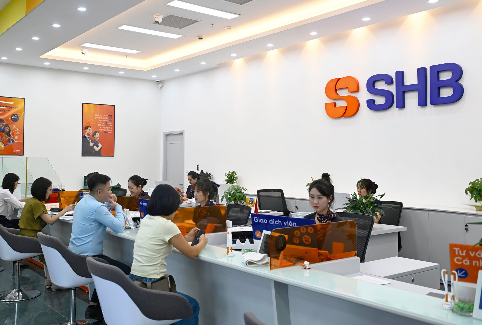 SHB nâng vốn điều lệ lên hơn 53.400 tỷ đồng, lợi nhuận 6 tháng vượt 9.000 tỷ đồng