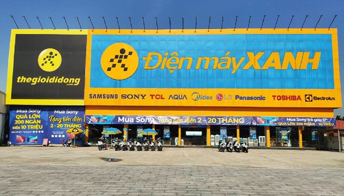 Trước phiên chào sàn, CEO Điện Máy Xanh tiếp tục rót hơn 21 tỷ đồng vào DMX
