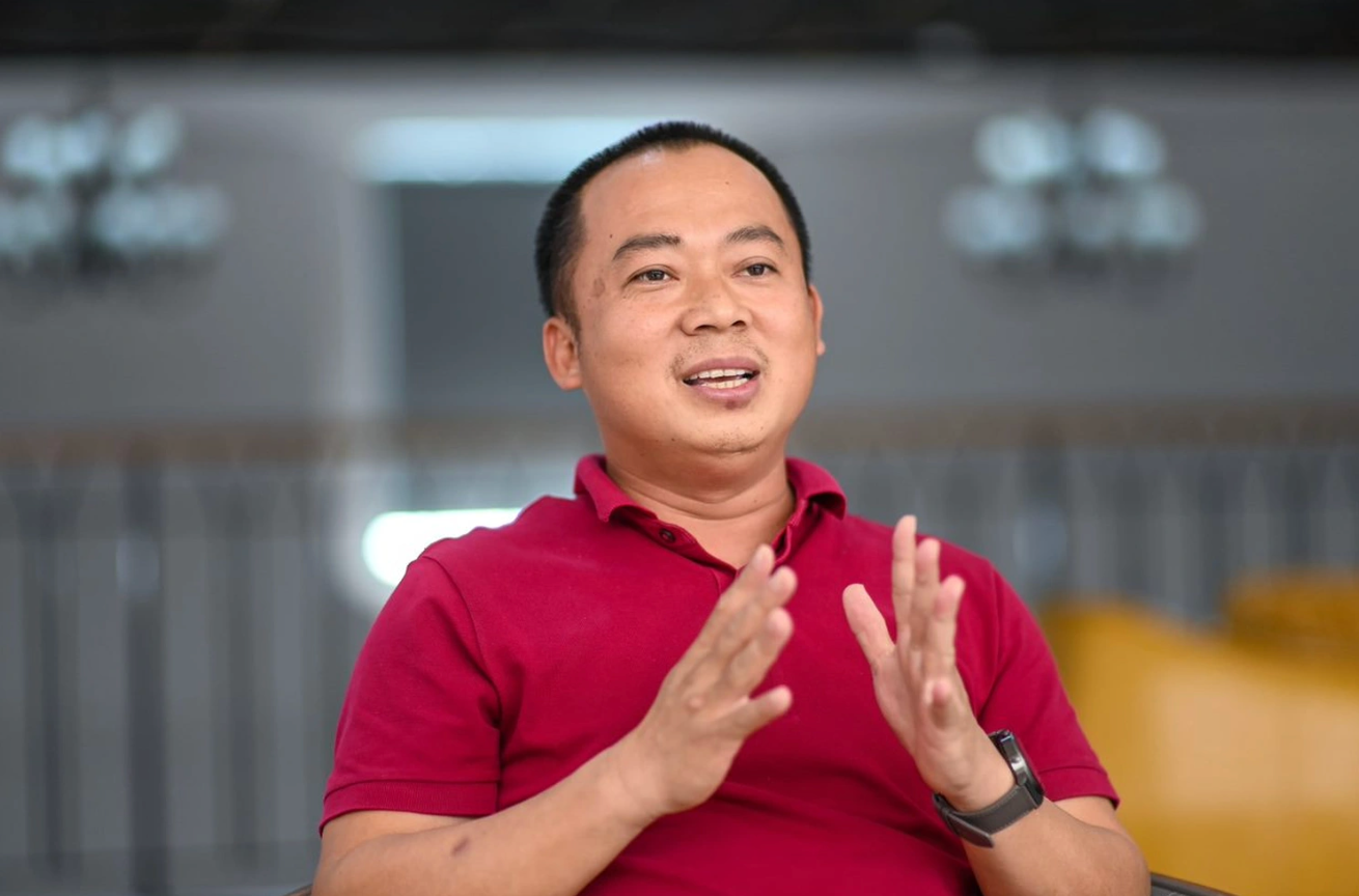 Sau 2 năm nhận 0 đồng, sếp Thế Giới Di Động bất ngờ có thu nhập hơn 4 tỷ đồng trong 6 tháng