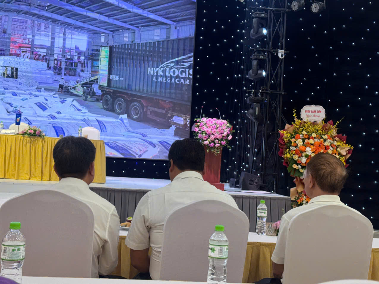 Hóa chất Đức Giang (DGC): Ông Lưu Bách Đạt bất ngờ xuất hiện tại ĐHĐCĐ giữa biến cố pháp lý