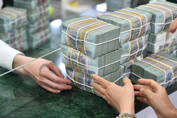 Tiền gửi dân cư lập kỷ lục mới, lần đầu vượt 11 triệu tỷ đồng