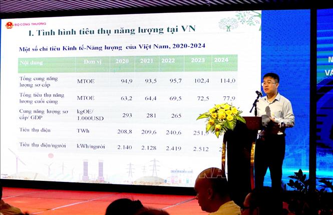 hoi-nghi3-140826.jpg