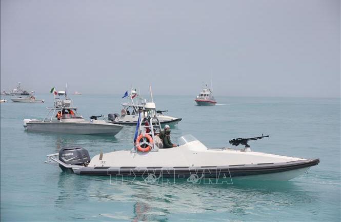 Chiến sự Trung Đông ngày 16/8: Iran phóng tên lửa ở eo biển Hormuz
