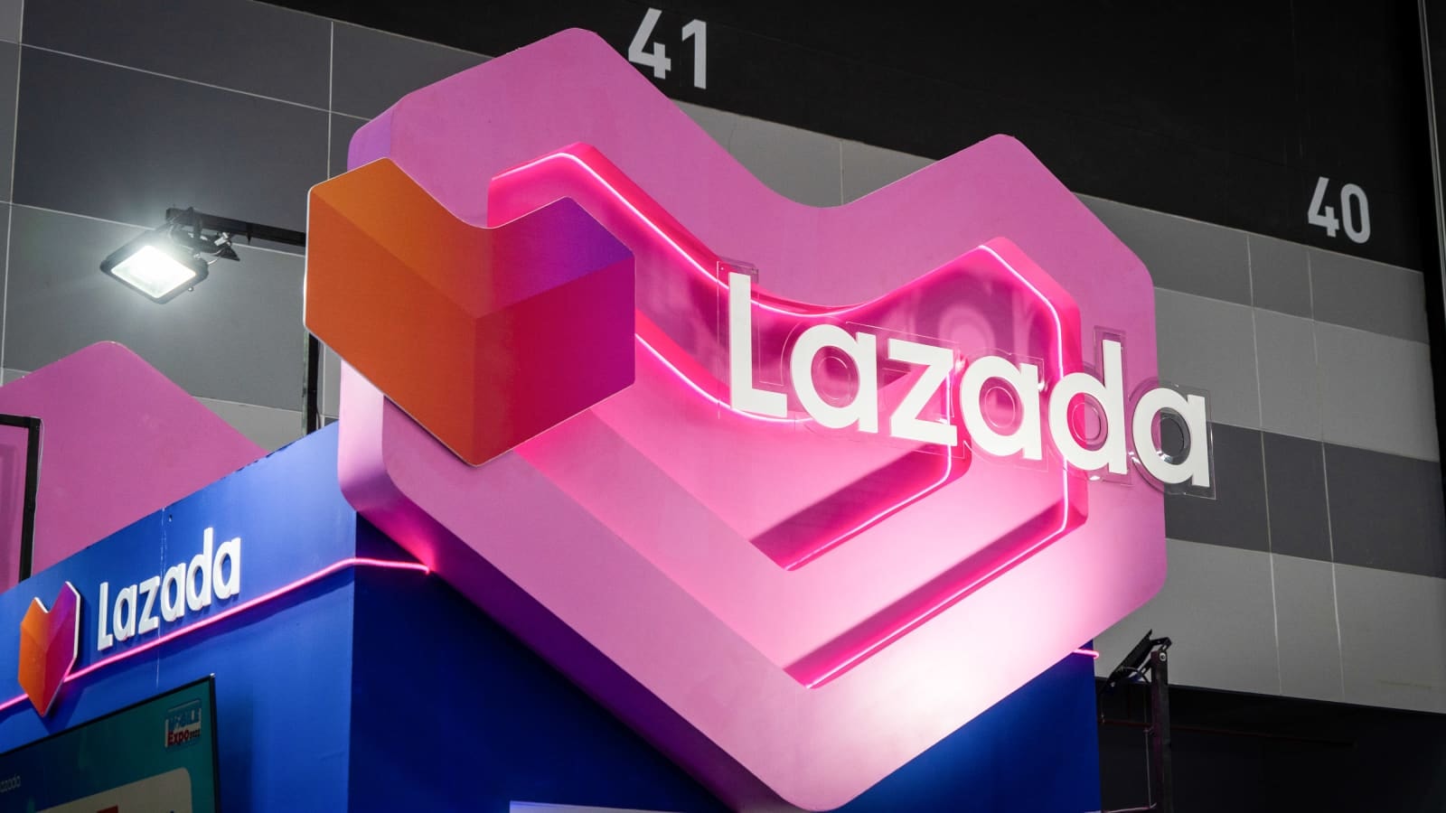 Lazada bị phạt 350 triệu đồng