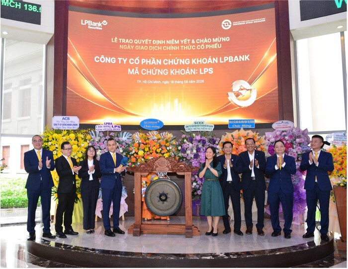 Cổ phiếu Chứng khoán LPBank tăng 6% trong phiên đầu tiên trên HOSE, vốn hóa vượt 44.000 tỷ đồng